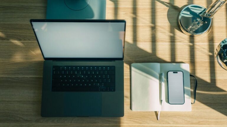 Guía para el trabajo independiente: Cómo iniciar una carrera freelance y conseguir los primeros clientes desde casa