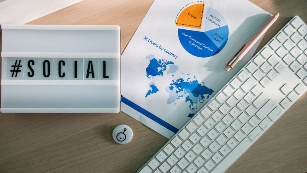 Cómo ganar dinero con Facebook sin ser influencer: vías reales de monetización