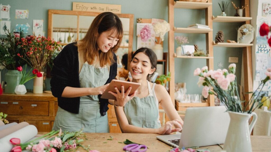 Gestión estratégica de redes sociales: El motor digital para la consolidación de los pequeños negocios