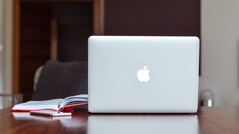 Estrategias de redacción periodística para blogs: Cómo abordar contenidos de tecnología, cocina, viajes y educación