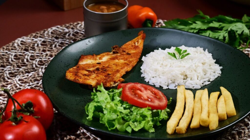 El arte del pollo al ajo con mantequilla: Claves técnicas para lograr la máxima jugosidad