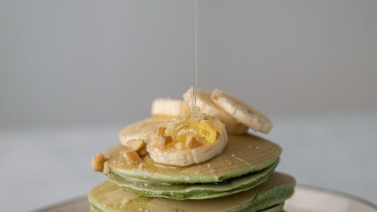 Banana, huevo y avena: la fórmula de tres ingredientes que transforma el desayuno contemporáneo